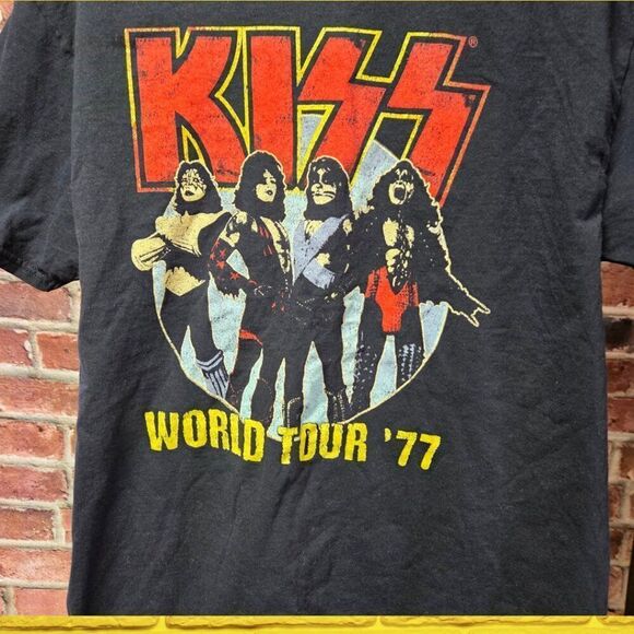 KISS World Tour 1977 Retro Throwback Tee – Unisex Size Medium - Picture 5 of 6